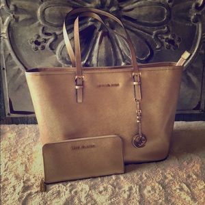 Micheal Kors Handbag